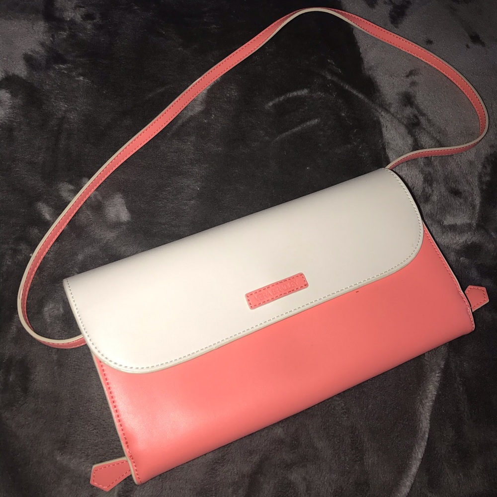 Vera Bradley clutch/small purse